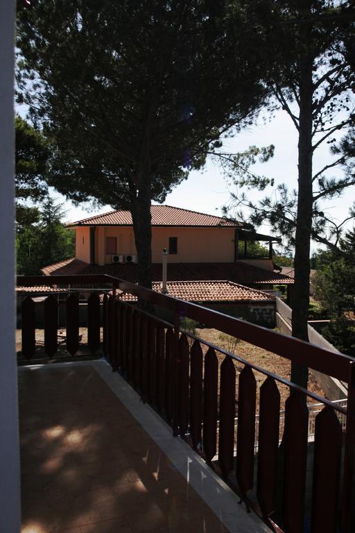 Il Giardino Di Leoca Bed & Breakfast Nicolosi Ruang foto